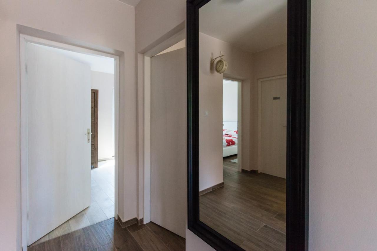 Апартаменты Apartman "Babac" Слуни Экстерьер фото